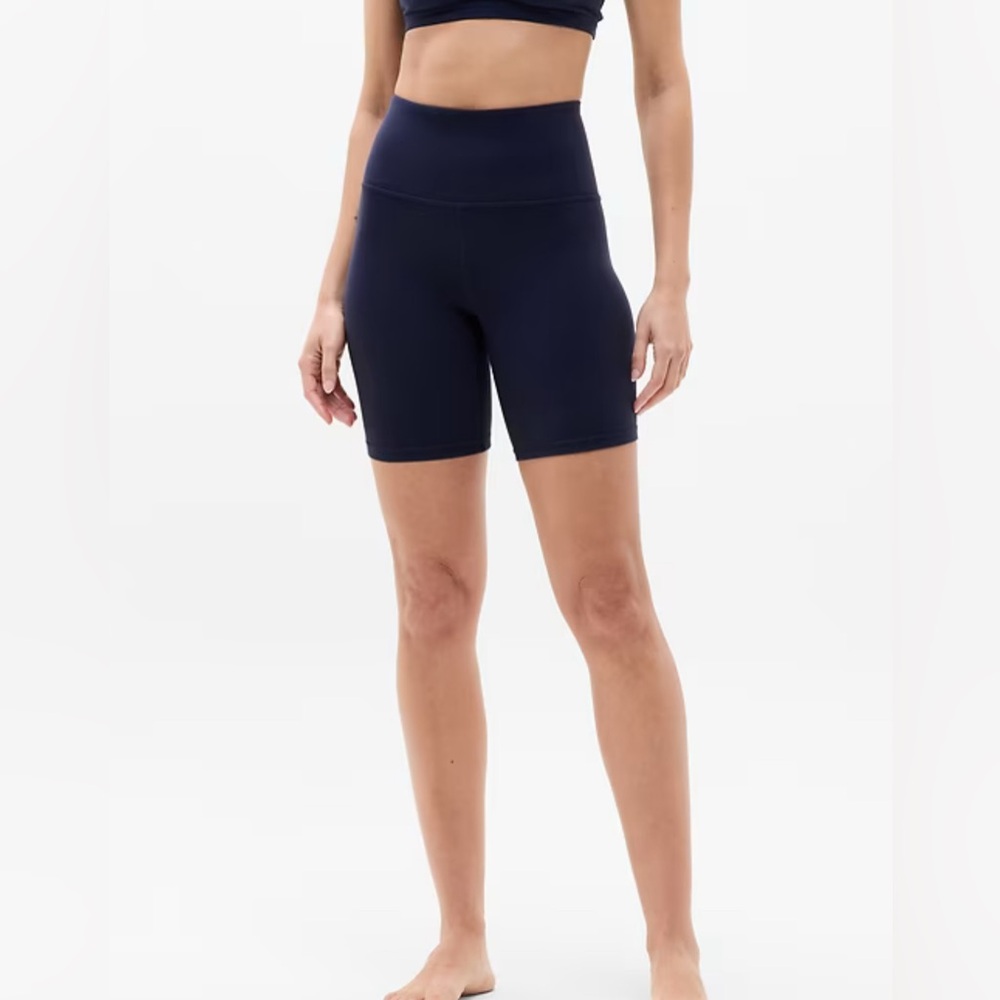 Athleta Elation 8” Shorts Black Size XS